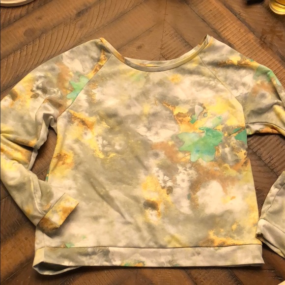 Long sleeve shirt- size M - Picture 1 of 4